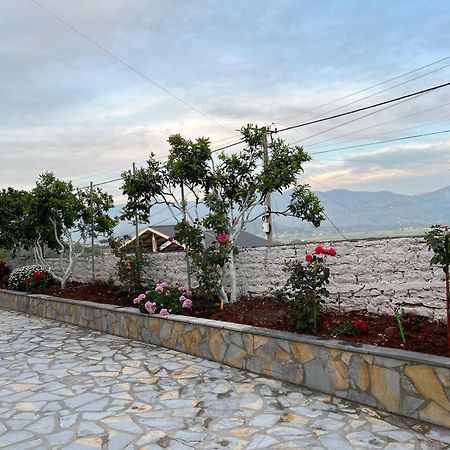Amazing Familiar Apartments And Rooms Saranda Extérieur photo