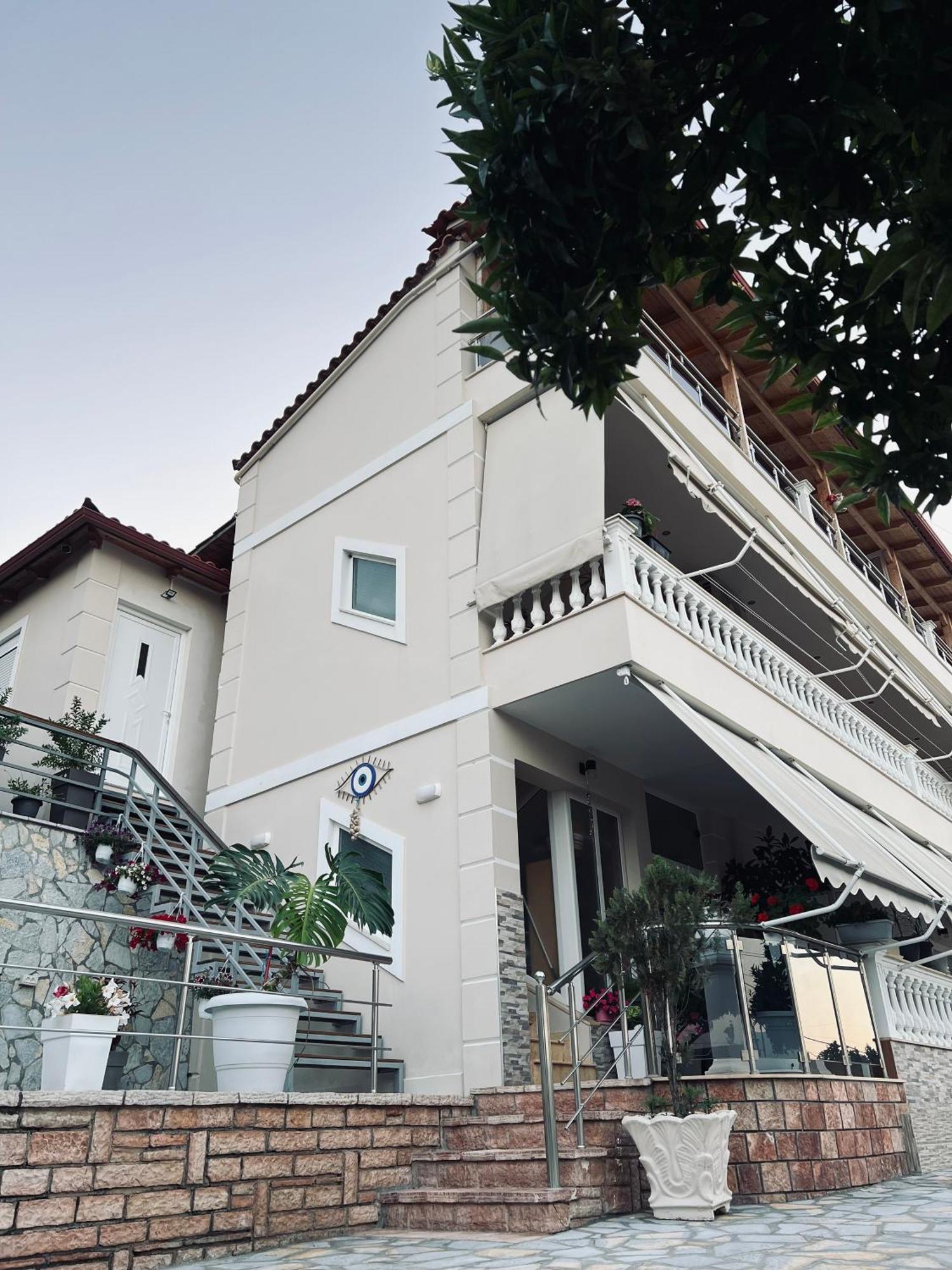 Amazing Familiar Apartments And Rooms Saranda Extérieur photo
