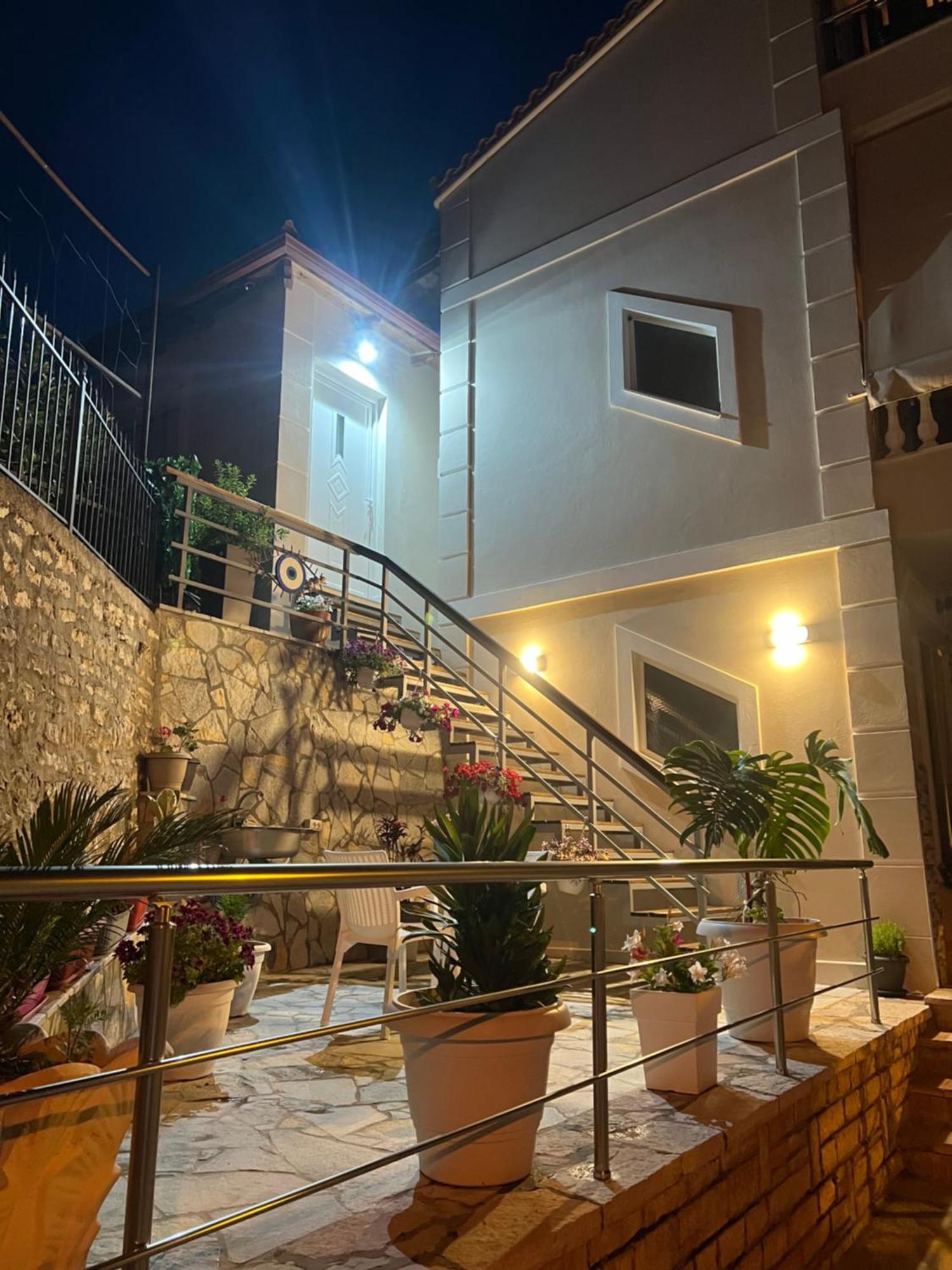 Amazing Familiar Apartments And Rooms Saranda Extérieur photo